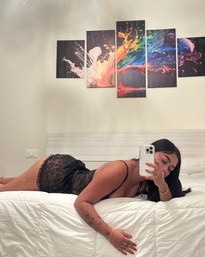 PRECIOSA Y CARIÑOSA EN EMPURIABRAVA