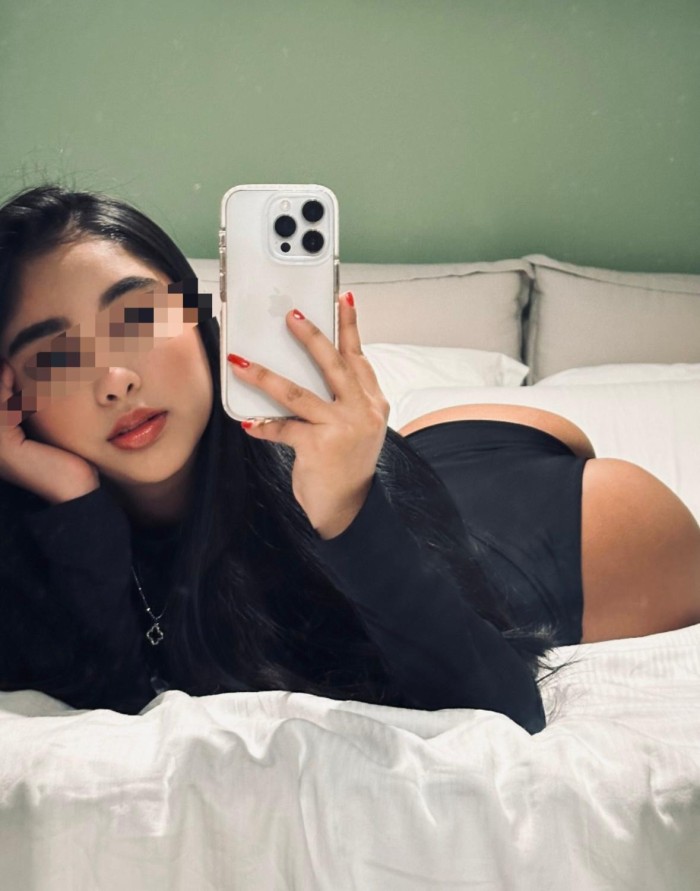 PRECIOSA Y CARIÑOSA EN EMPURIABRAVA