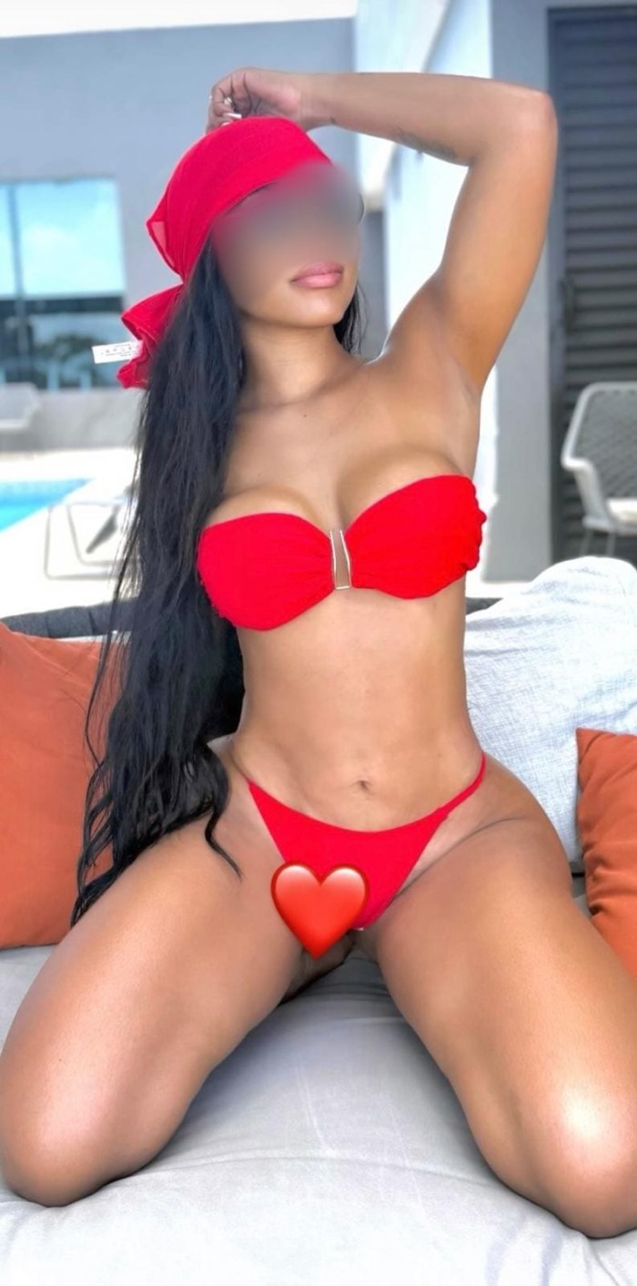 SERE TU ADICCION ENCANTADORA MUJER EXÓTICA