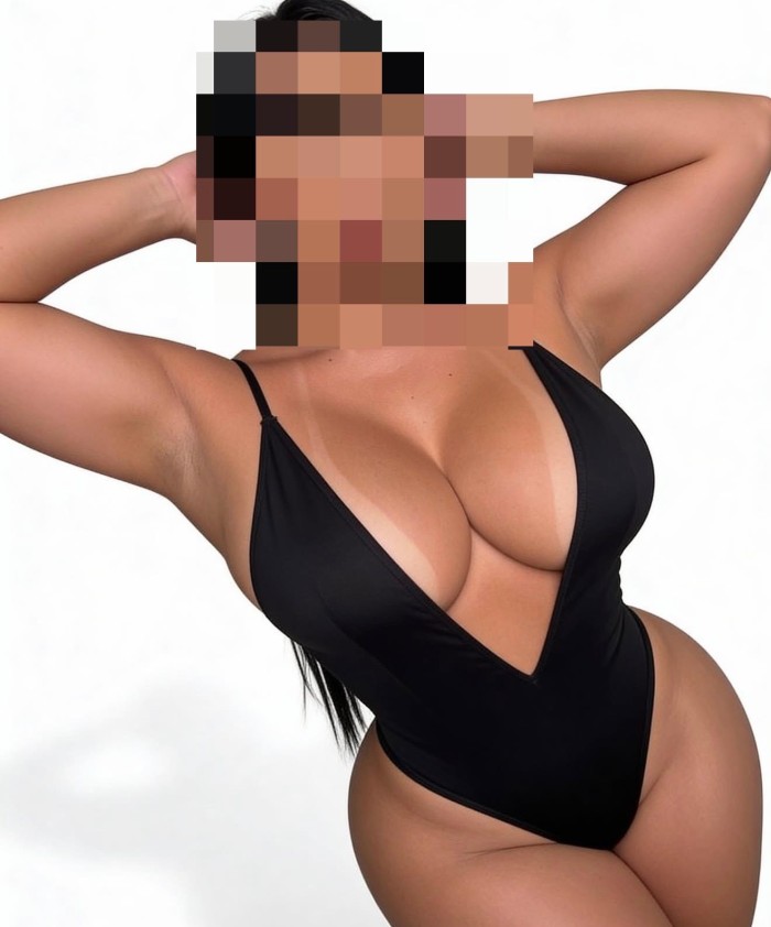 ARDIENTE LATINA MUY VICIOSA ¡CASI COMPLETA!