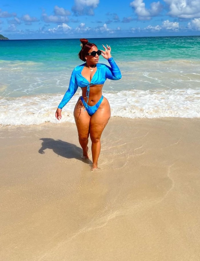 Morena super caliente Sumisa ,  multi-orgasmica…