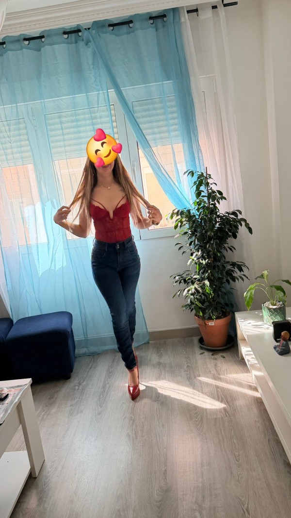 Niñata atrevida juguetona UNICA Y ESPECIAL