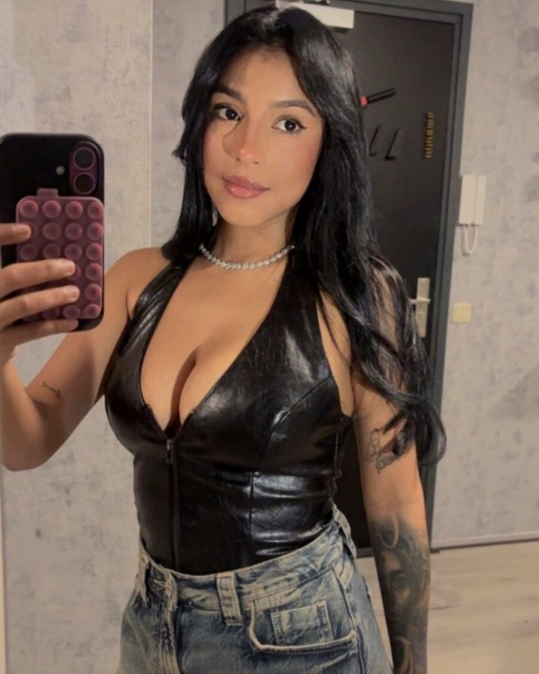 LINDOS PECHOS. ESCORT EN MALLORCA. PUTITA EN EL CENTRO DE PALMA 24/7