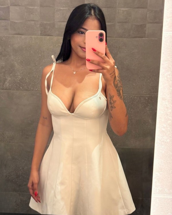 LINDOS PECHOS. ESCORT EN MALLORCA. PUTITA EN EL CENTRO DE PALMA 24/7