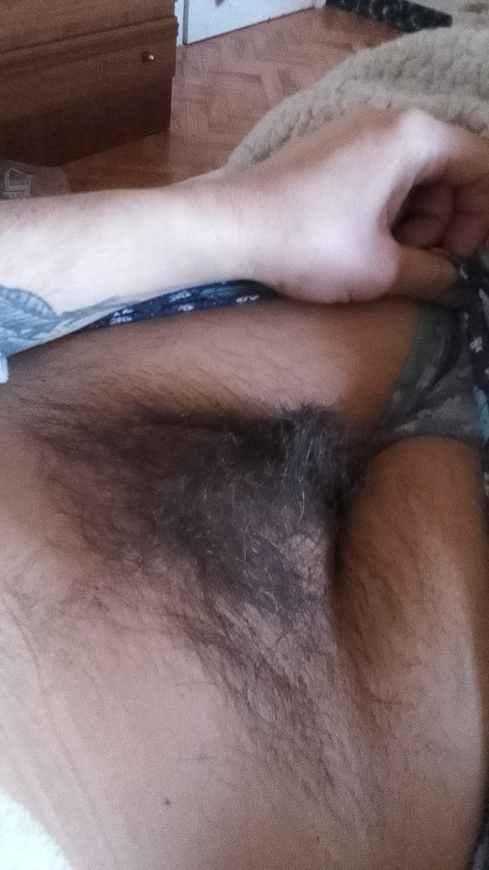 Aqui te espero sin braguitas.