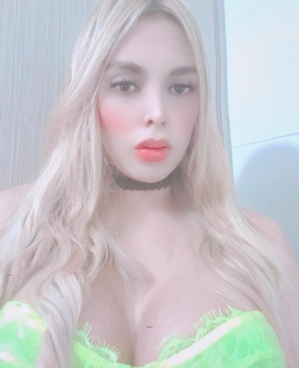 LAURA TENGO GANAS DE SEXO Y FIESTA  CACHONDITA  EN FUENGIROLA