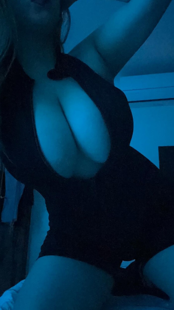 SELENA ARDIENTE COLOMBIA SEXY QUINTANA