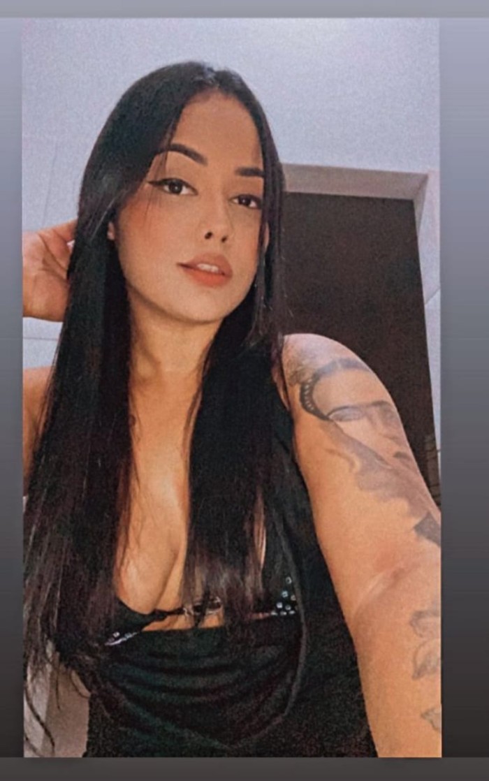 Sofía jovencita brasileña completa cariñosa viciosa fiestera en sabadell