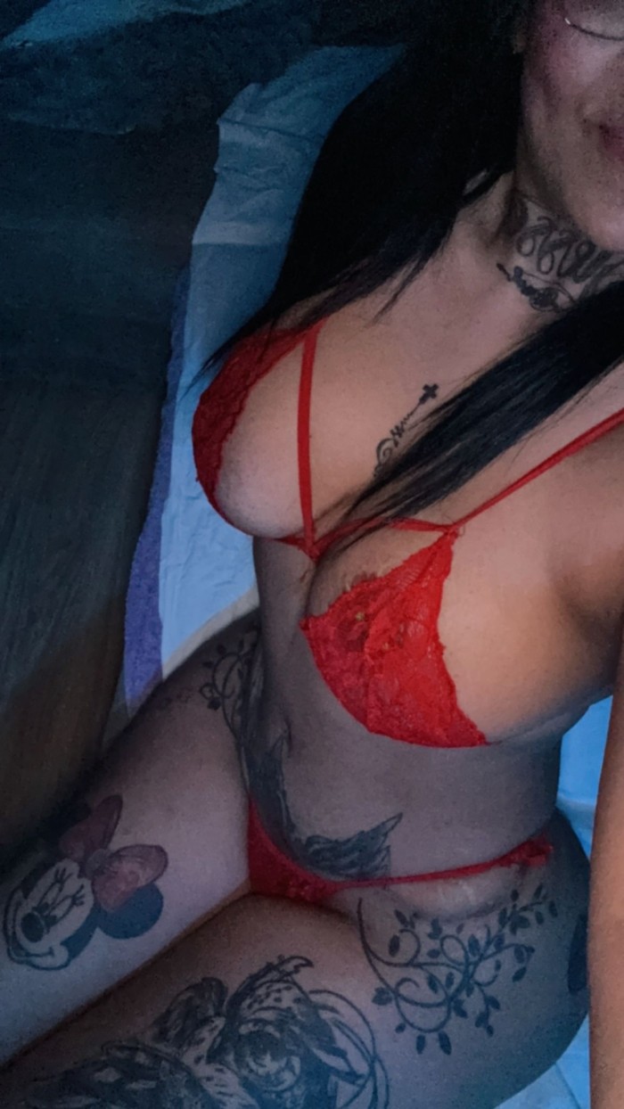 que rico tatuada y de culo grande