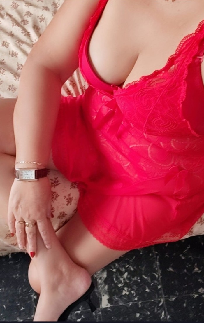 MUJER DESEOSA CON GANAS DE SEXO COMPLACIENTE