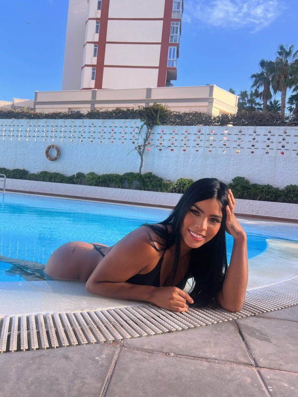 624872997 HERMOSA Y SENSUAL MUÑEQUITA…