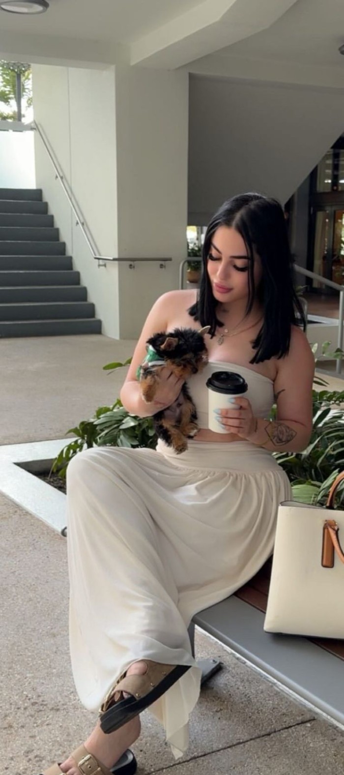 ARDIENTE SENSUAL COMPLACIENTE SEXO ADICTIVO