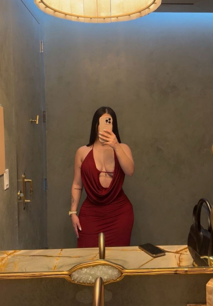 ARDIENTE SENSUAL COMPLACIENTE SEXO ADICTIVO