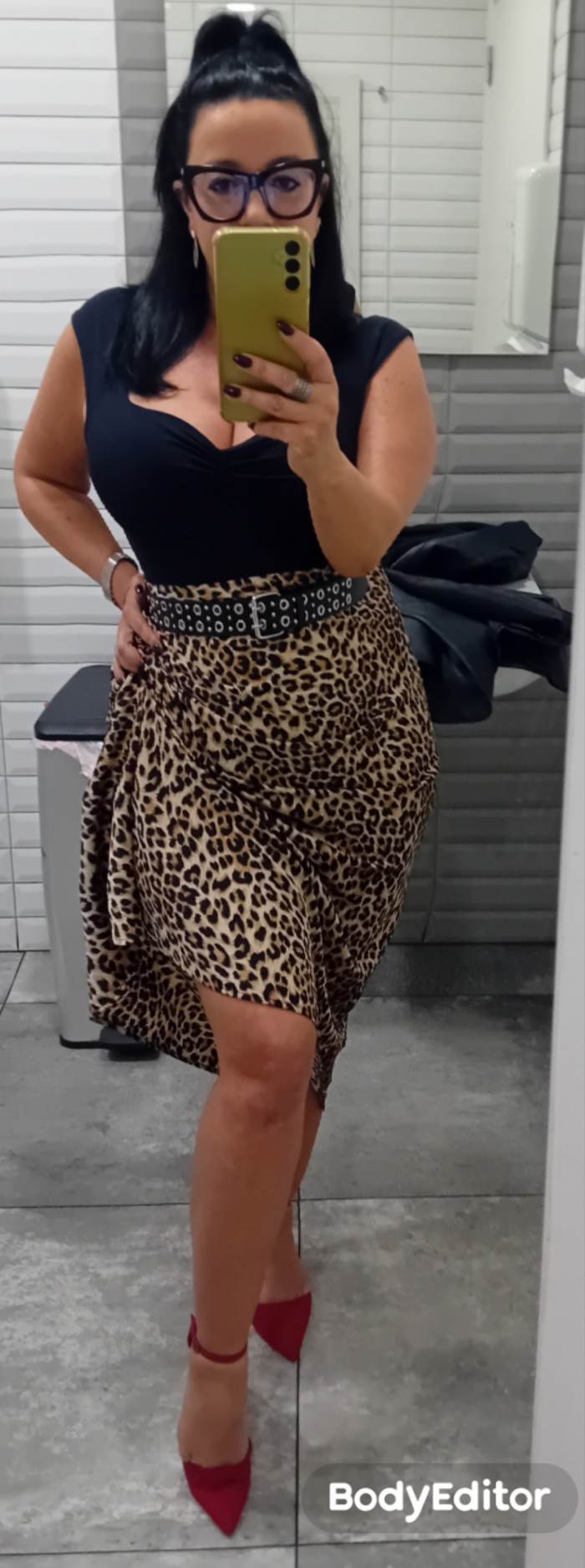 GALLEGA DISPONIBLE DE LUNES A VIERNES.