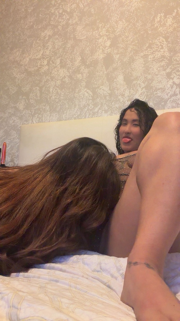 TRIO Con Dos chicas fiesteras TRANS Y MUJER guarras