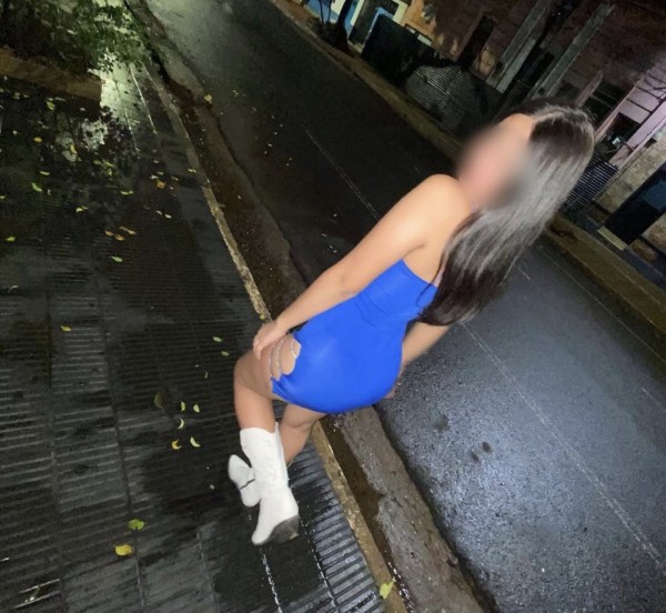 JOVENCITA FIESTERA 24H