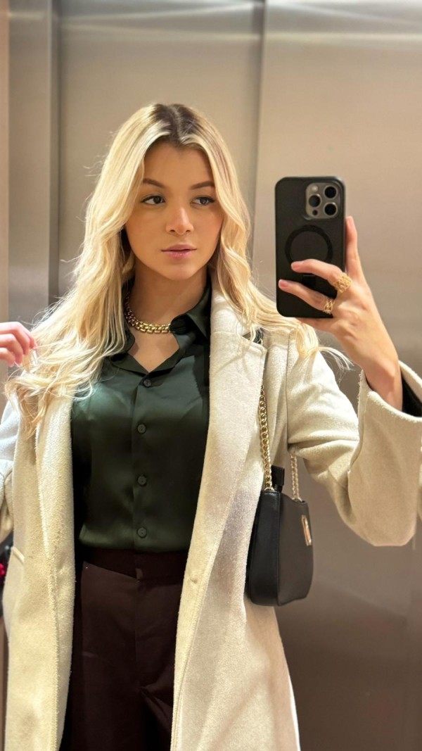 BRUNA . SENSUAL Y COMPLACIENTE. RUBIA INFARTANTE