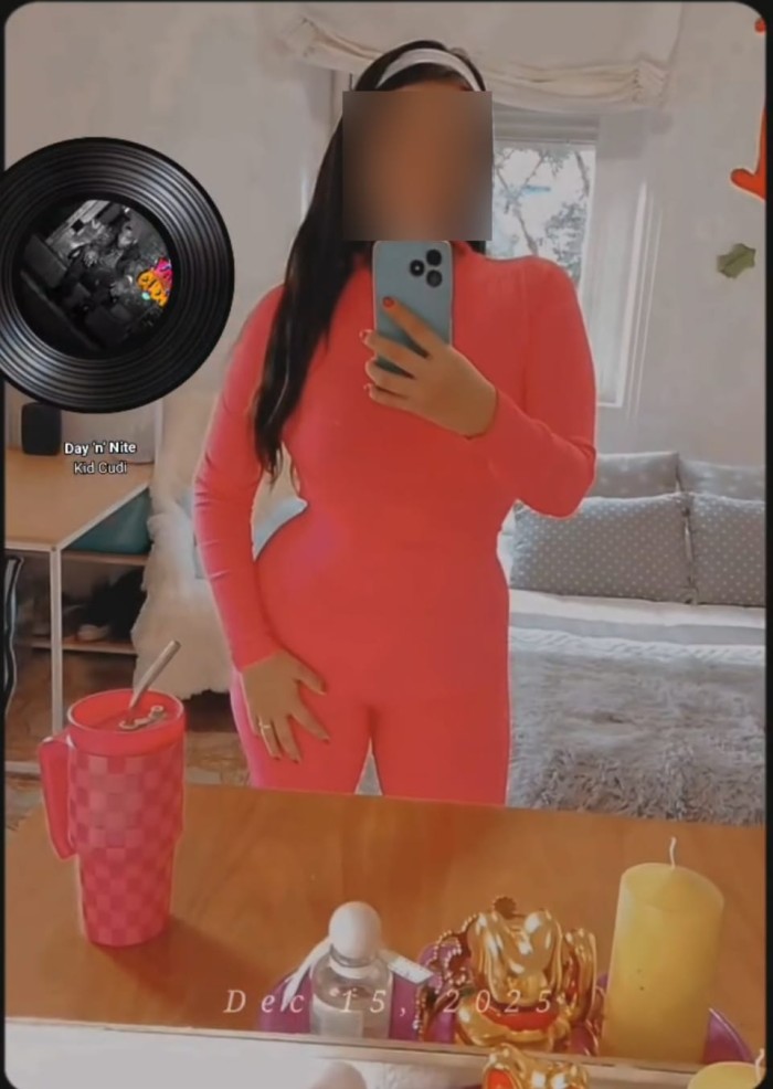 Jovencita seductora y sensual