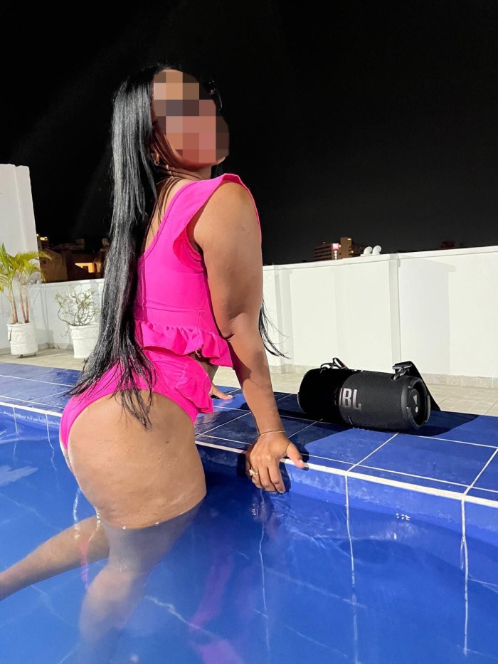 KAMILA MORENA RICA Y FOGOSA EN MOLINA DE SEGYRA