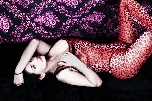 BRASILEÑA FOGOSA, SIMPÁTICA DIVERTIDA