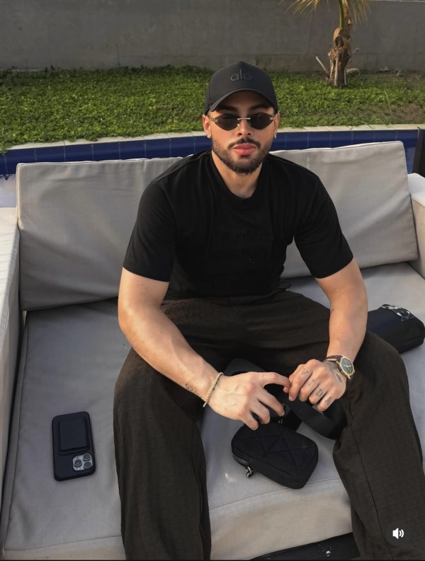 Colombiano fiestero, cachondo a tope y vicioso