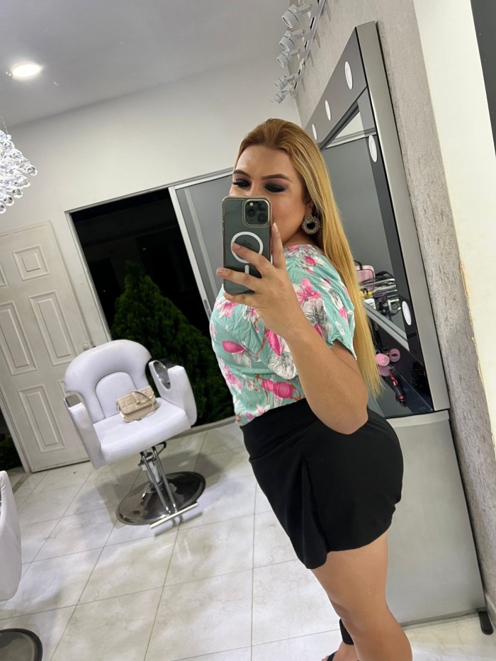 EXPERTA DOMINA EN BUSCA DE ZORRAS OBEDIENTES Y S