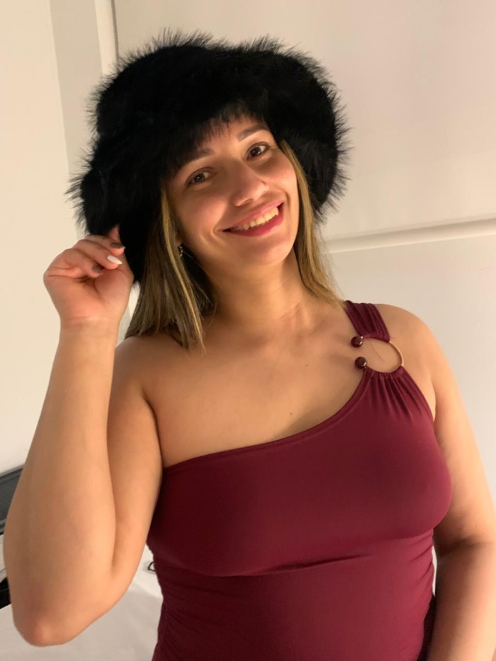 RUBIA TRAGONA PECHUGONA CAÑERA FIESTERA SUPER VICI