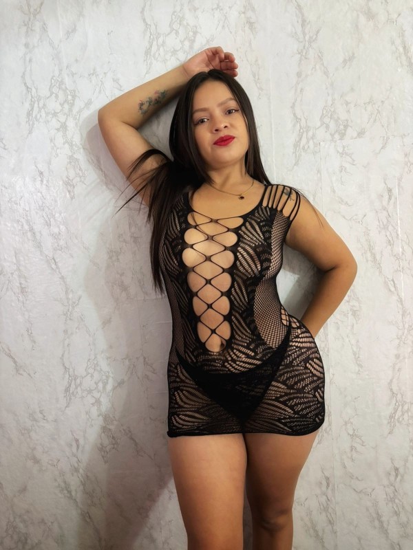 Morena divertida y sensual