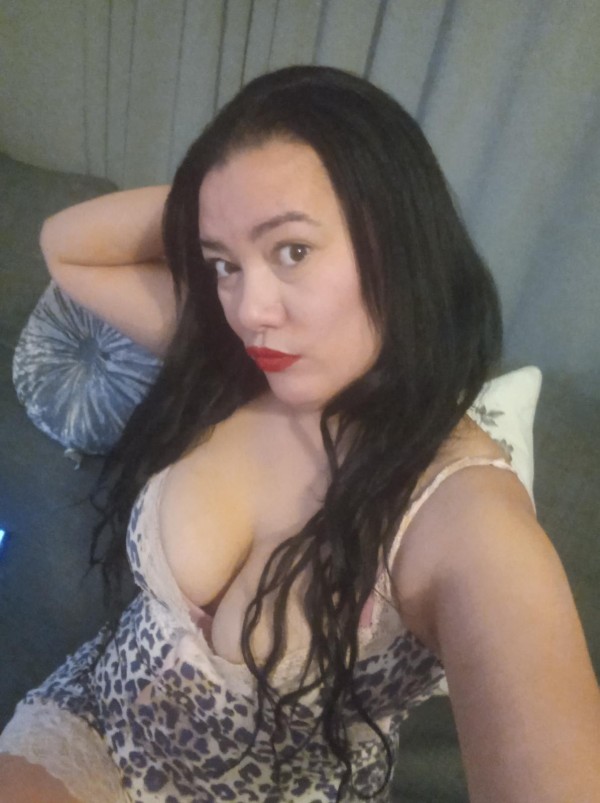 FIESTERA…MORBOSA ARDIENTE LUJURIOSA CACHONDA COMPLACIENTE