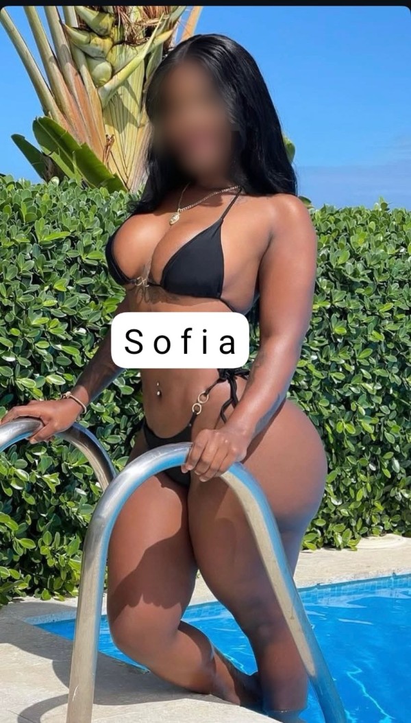 NOVEDAD RECIÉN LLEGADA MORENITA CACHONDA