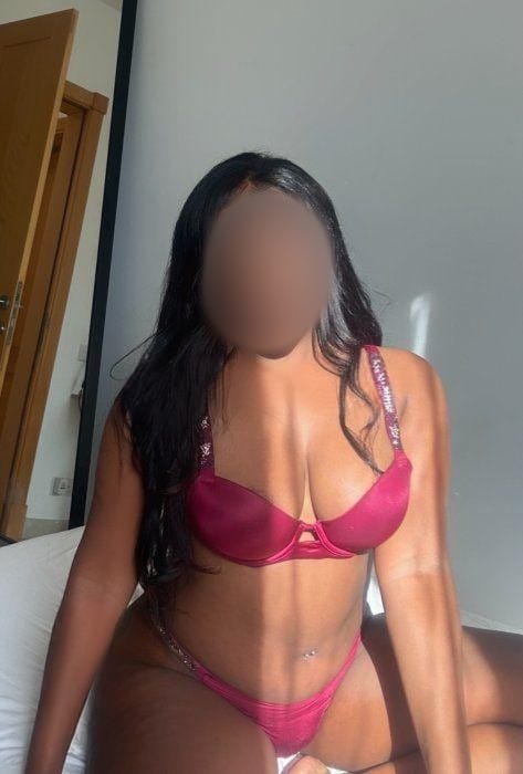 ARDIENTE CACHONDA IMPLICADA DESEOSA DE PLACER