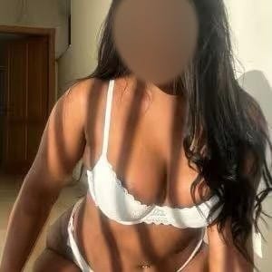 ARDIENTE CACHONDA IMPLICADA DESEOSA DE PLACER