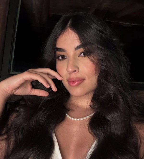 – LARA NOVEDAD UN CARAMELO EN LOVE GARDEN  IBIZA SAN ANTONIO