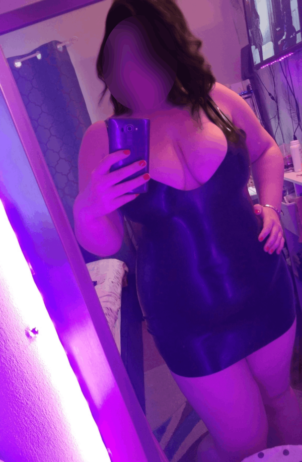 NOVEDAD CHICA EXUBERANTE PECHOS NATURALES FIESTERA