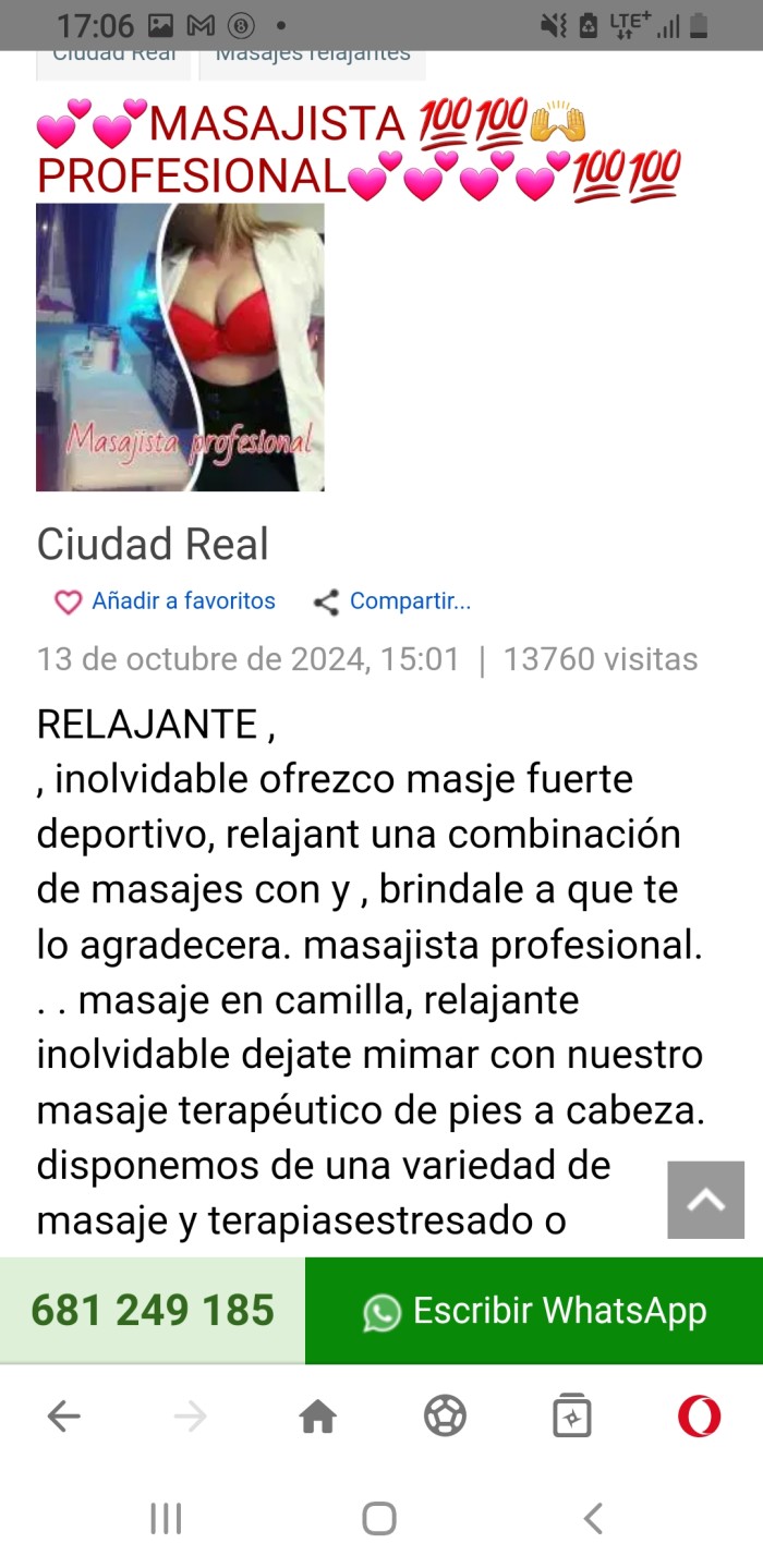 Masajista profesional en camilla