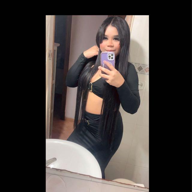 Jovencita, cachonda, cañera