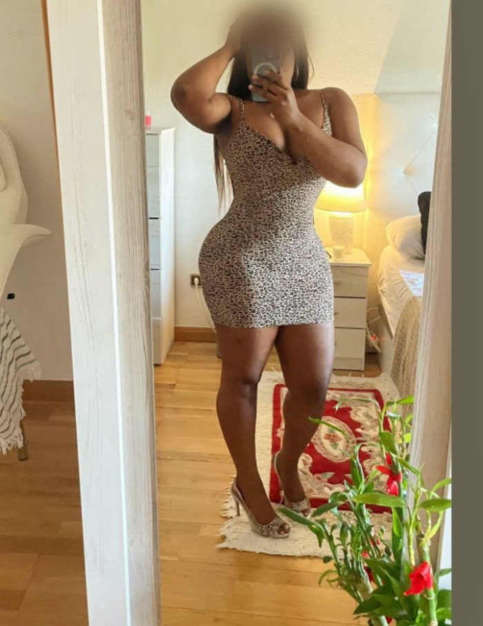 Espectacular morena lista para darte todo.