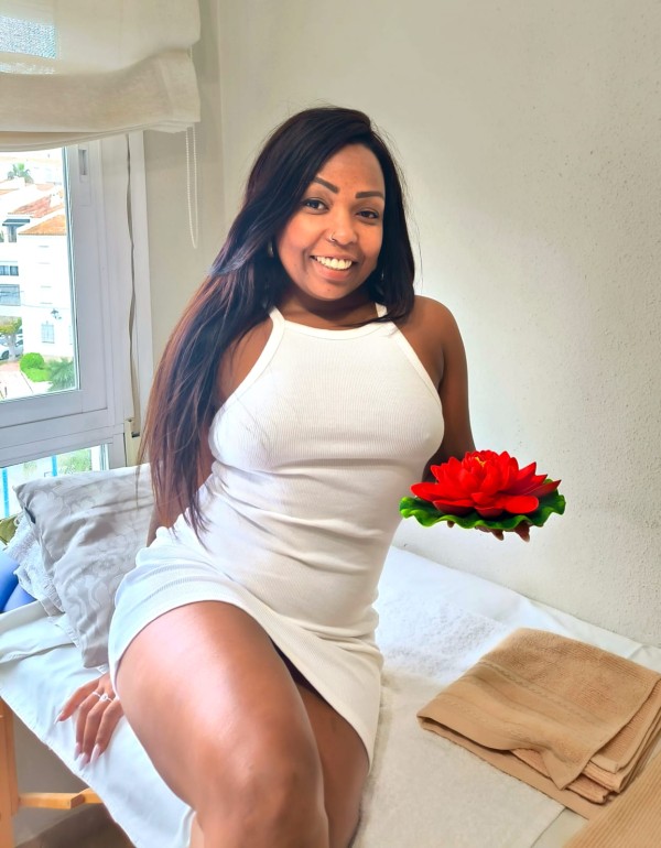Masaje erótico con Helena Estepona