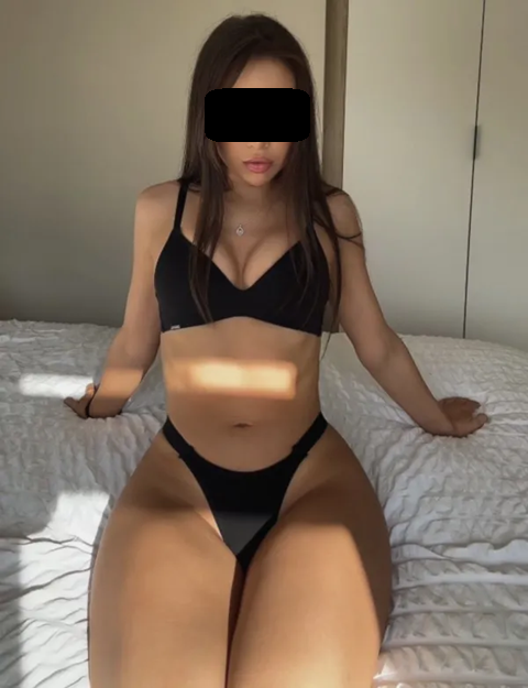 CON MUCHAS GANAS DE UNA RICA CORRIDA EN TU BOCA