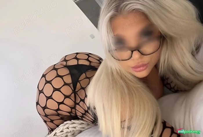 JOVENCITA COMPLACIENTE Y SENSUAL