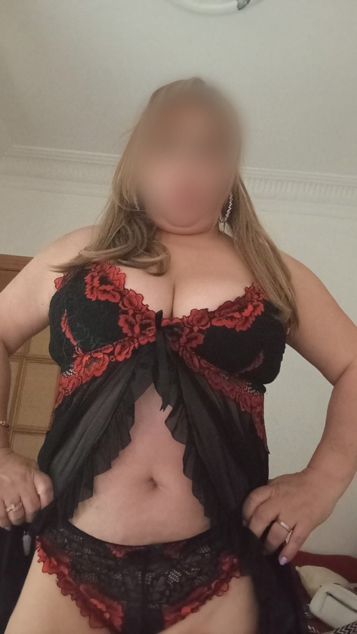 MUJER SIN LIMITES EN LA CAMA  EN AVENIDA  MADRID