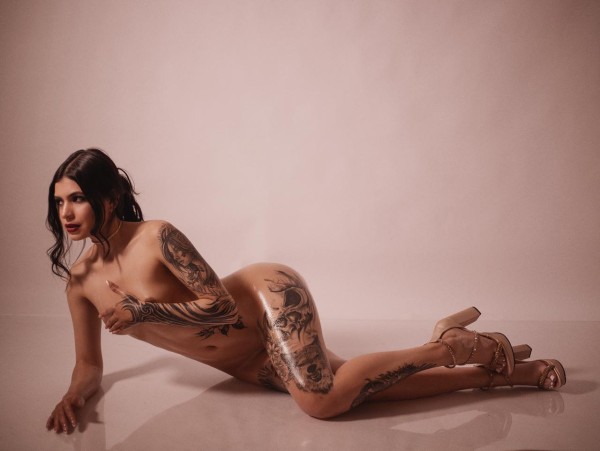 Joven Caliente  dispuesta a todo