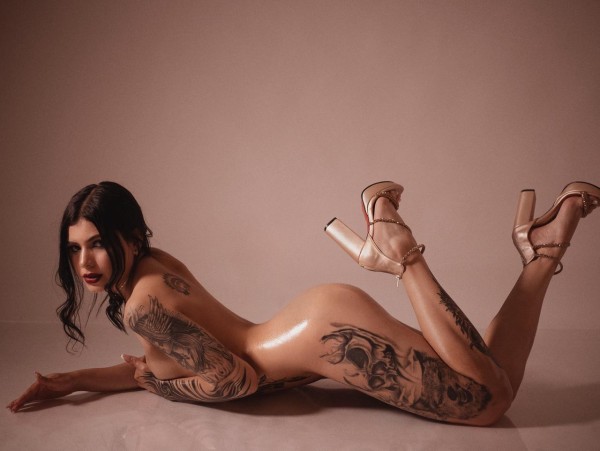 Joven Caliente  dispuesta a todo