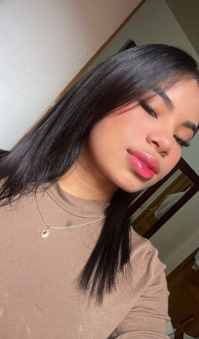 Muñequita hott brasileña en busca de buena polla