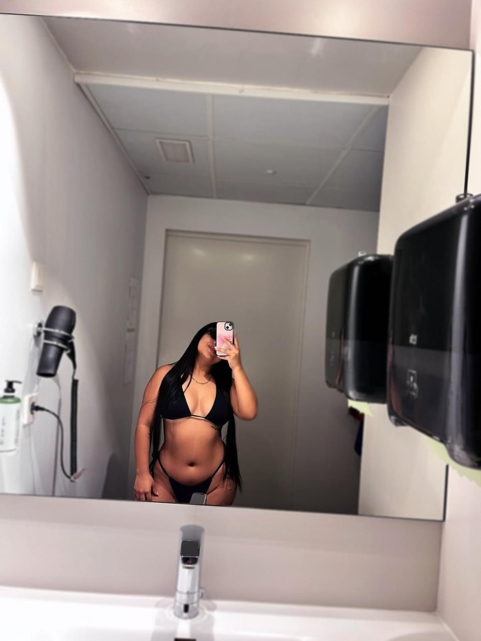 LINDA JOVEN EN XATIVA