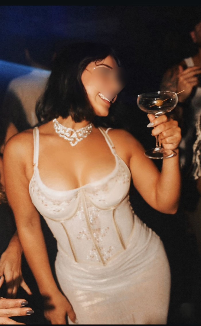 Hola soy Julieta muy hot y divertida