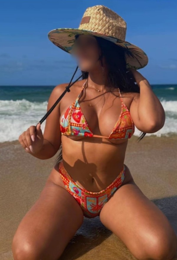 Espectacular LATINA TODA UNA diosa para ti ven no te arrepentirás