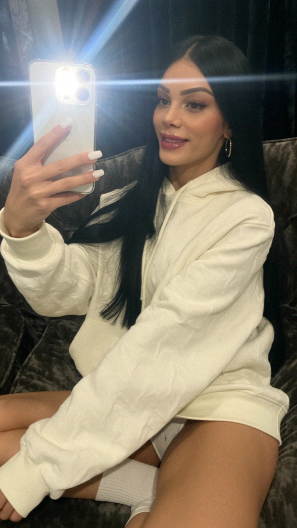 Novedad sin engaños 100/ real rica colombiana caderona