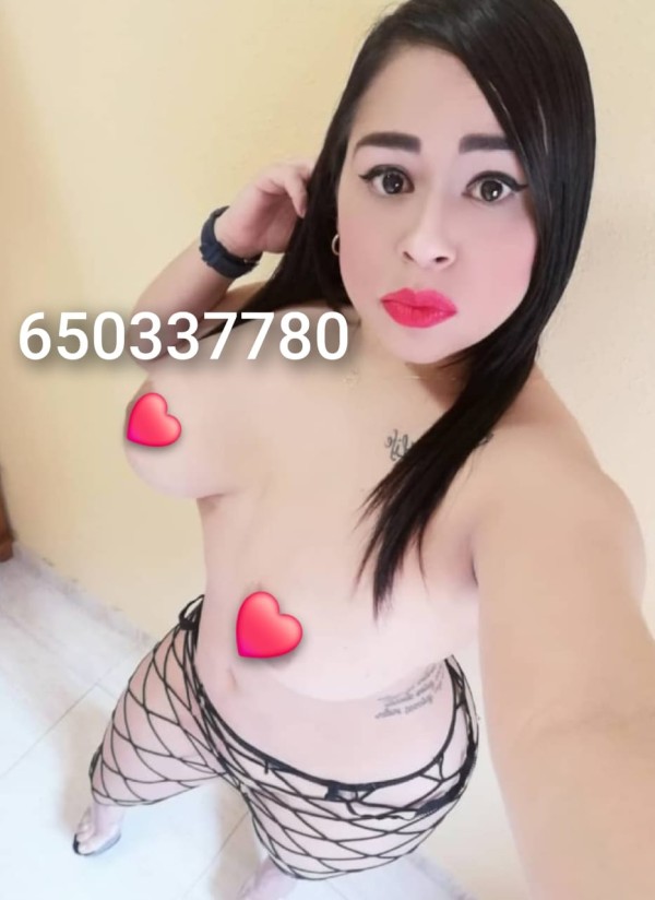 Novedad fiestera grandes tetas y coñito mojadito rico para ti