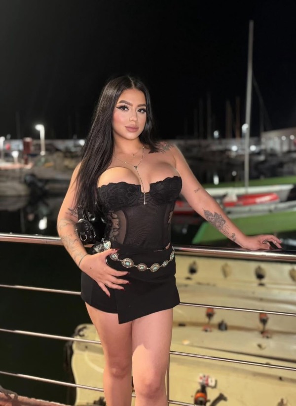 COLOMBIANA morena juguetona y arriesgada